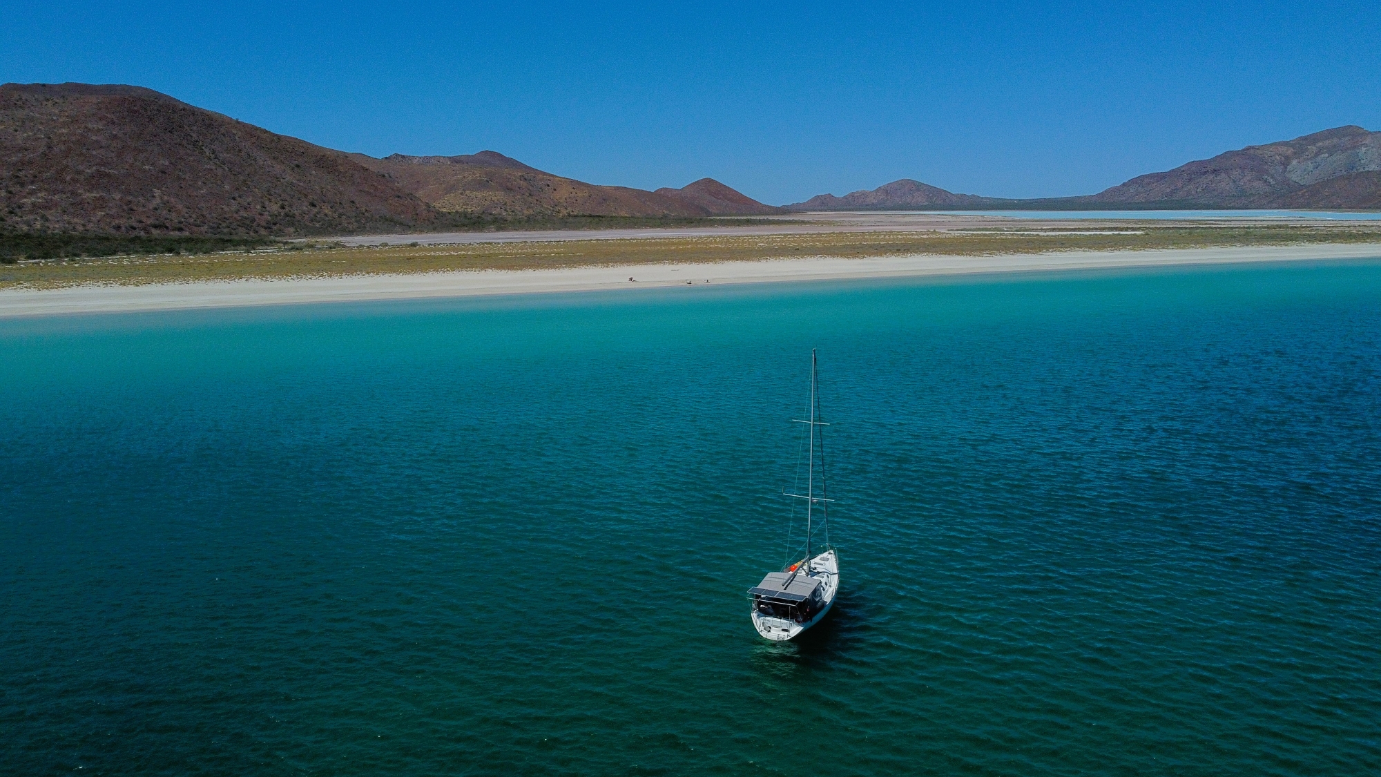 Bahia Salinas - Isla Carmen