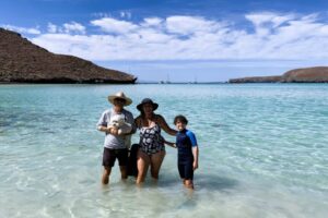 Our friends Keith and Tobby at Bahia Balandra