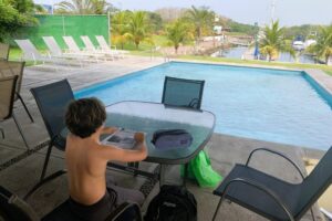 Homeschooling at the Marina Chiapas